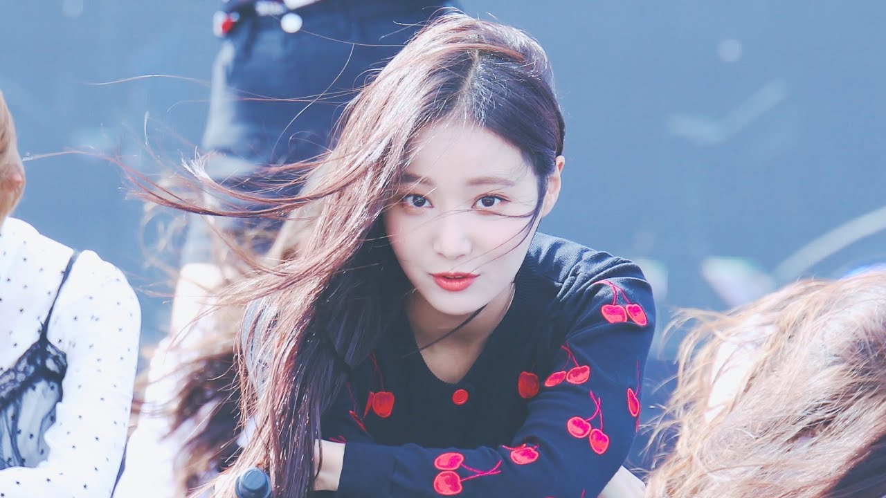180519 모모랜드 연우 꼼짝마(Freeze!) 4K 직캠 | 울산 PWA 세계윈드서핑대회 (MOMOLAND YEONWOO FOCUS)