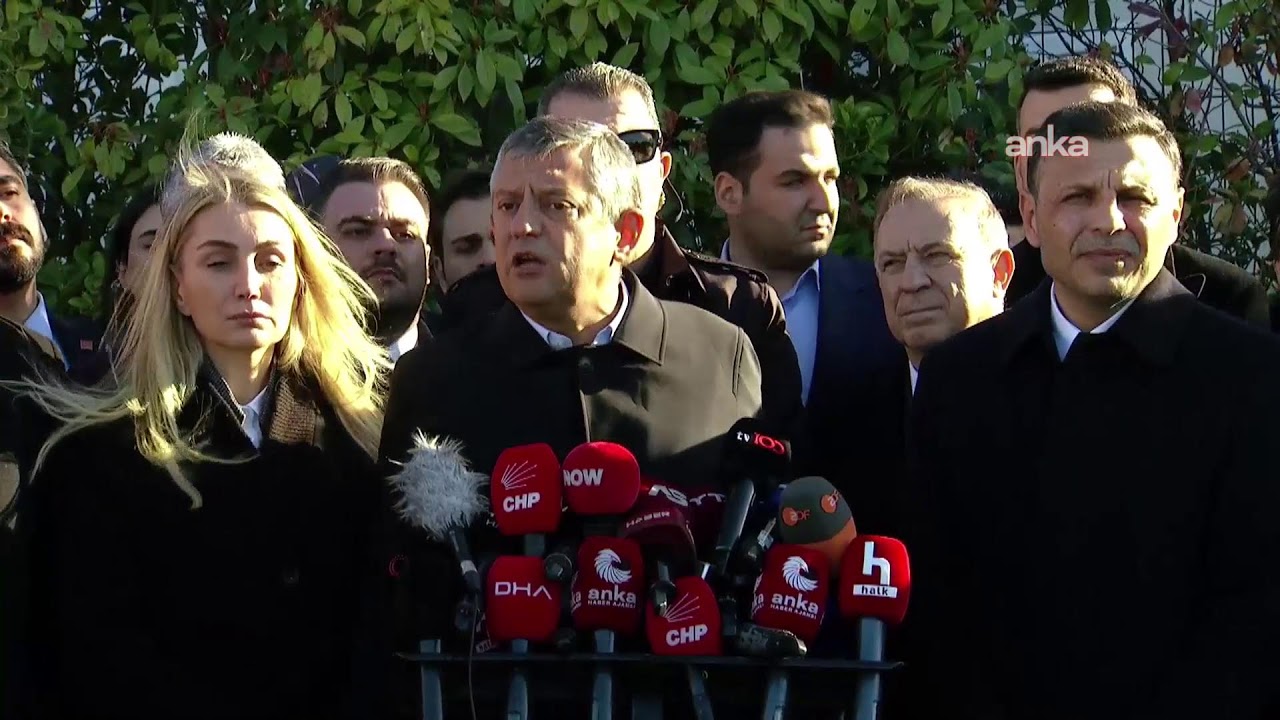 CHP Genel Başkanı Özgür Özel Silivri'de açıklama yapıyor #Canlı