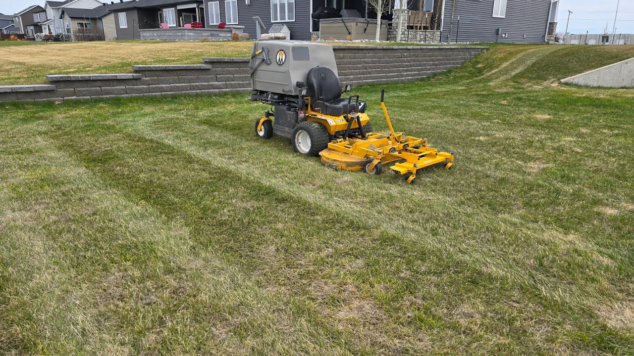 Completing a lawn dethatching service with a Walker T27i Mower! 🤩 #LawnCare #Dethatching #Mowing