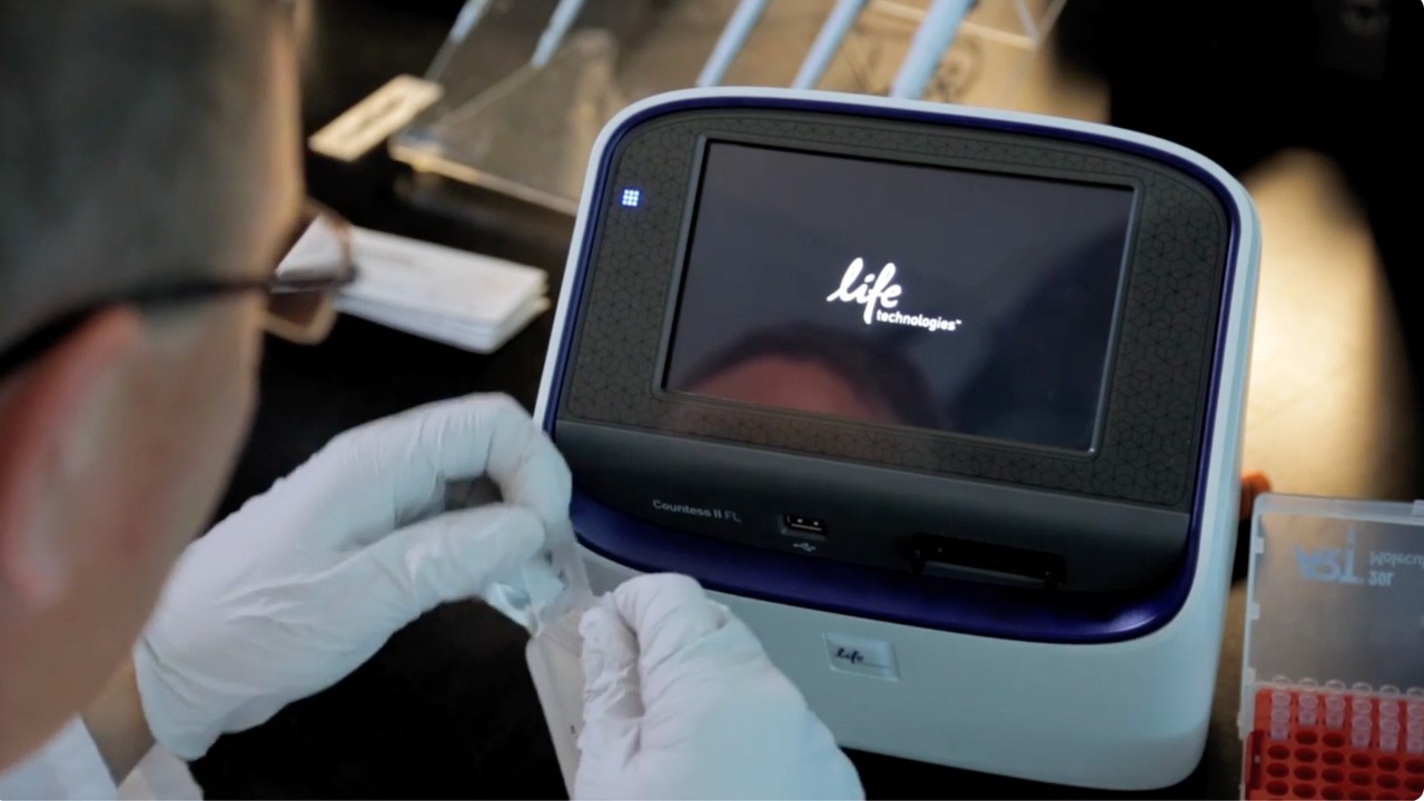 Cell Counter with Dual Fluorescence | Automated Counting Guide