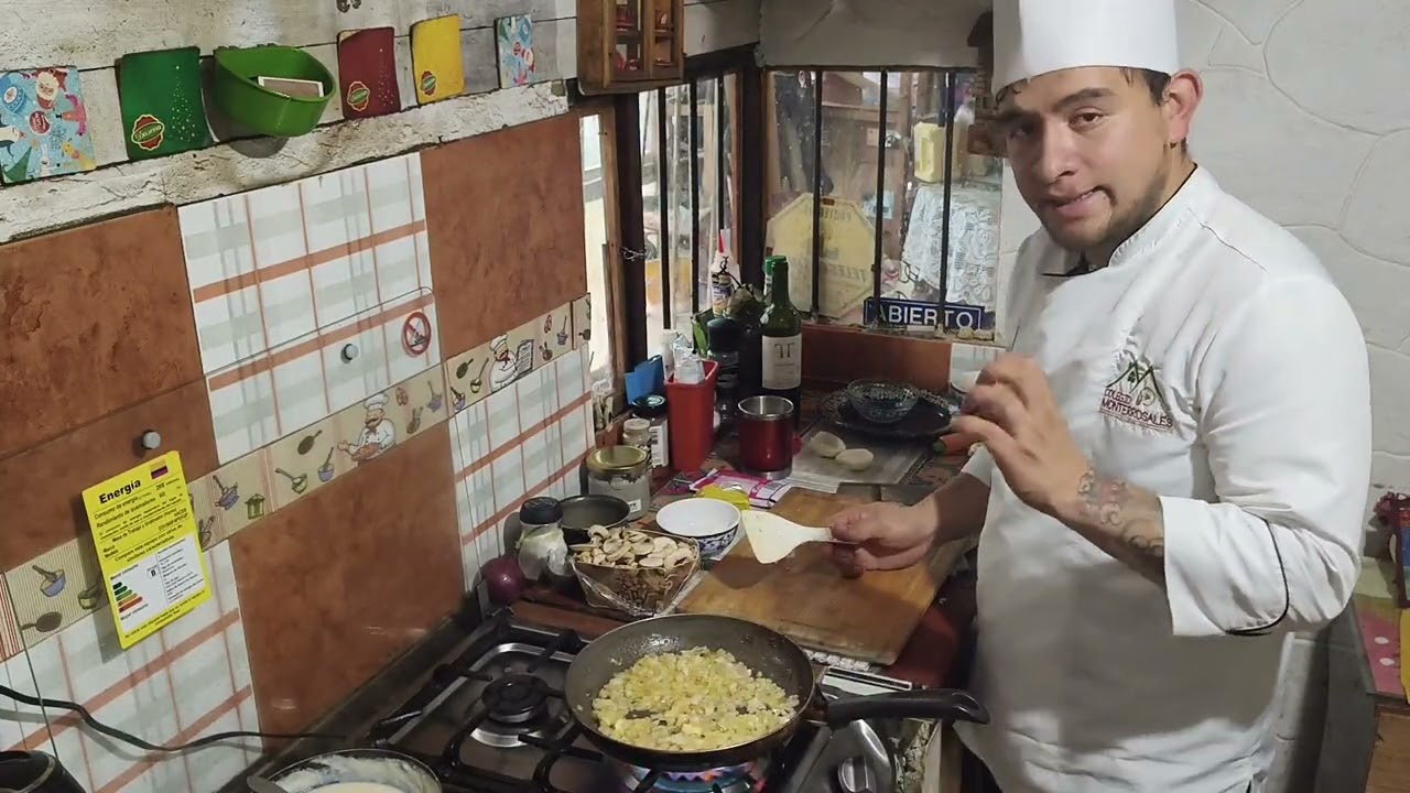 Stroganoff de pollo champiñón Docente Jeison Calderón