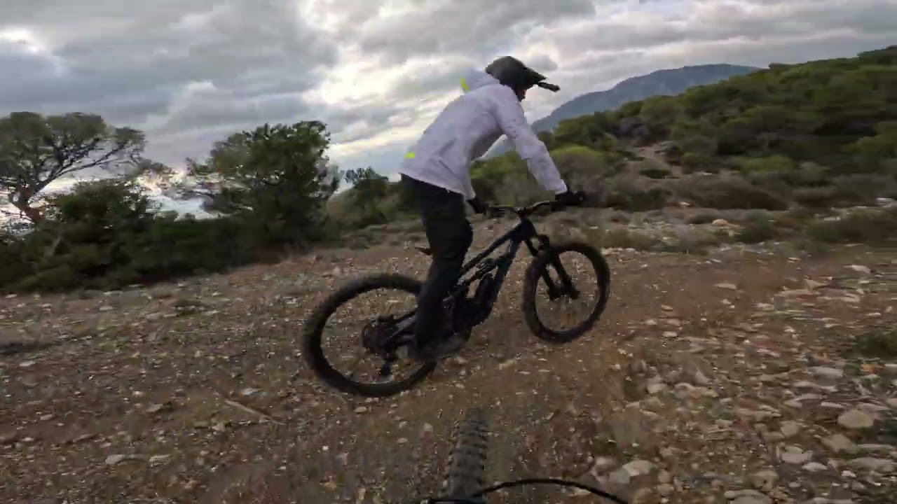 Λουτράκι   MTB - Περιήγηση  από τους  Locals