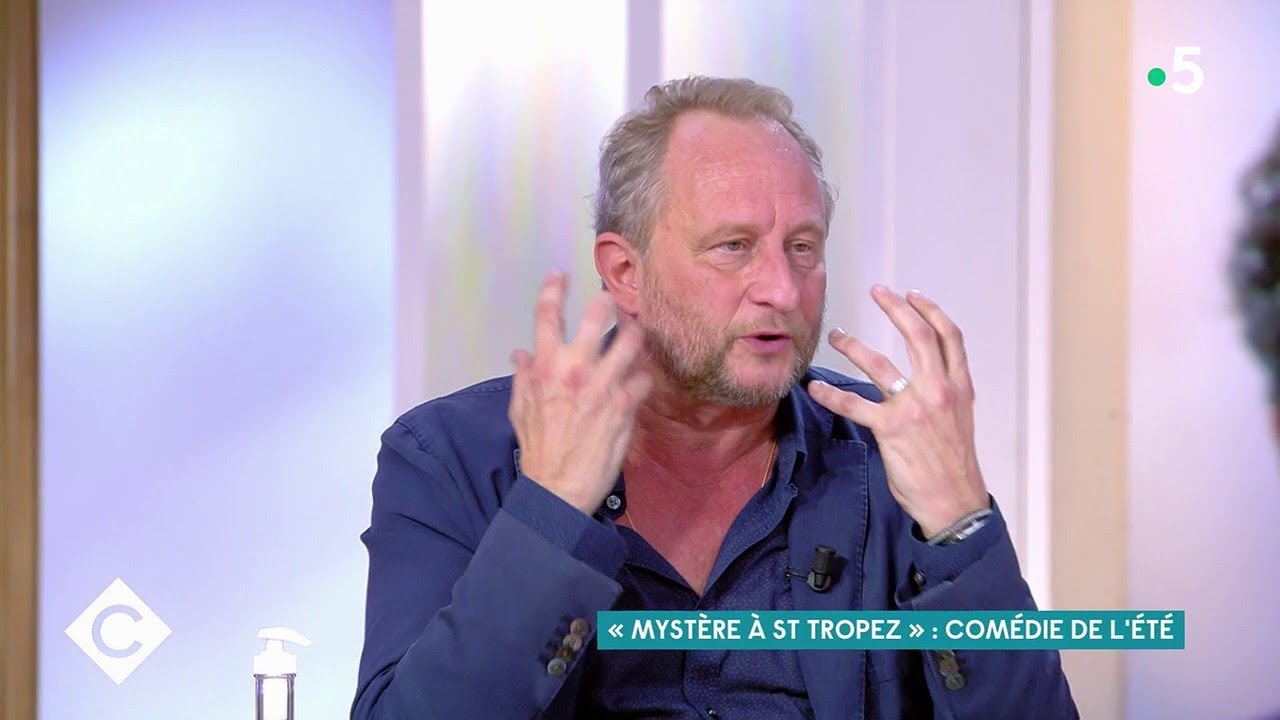 Poelvoorde/Clavier : duo culte à Saint-Tropez - C à Vous - 24/06/2021