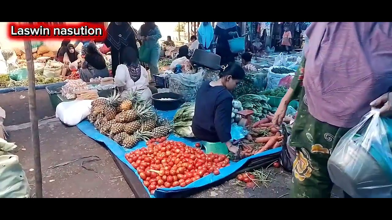 PASAR SIGALANGAN RAMAI PENGUNJUNG DI BULAN RAMADHAN