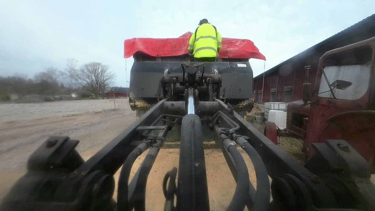 Gårdsarbete med Lundberg 341 s