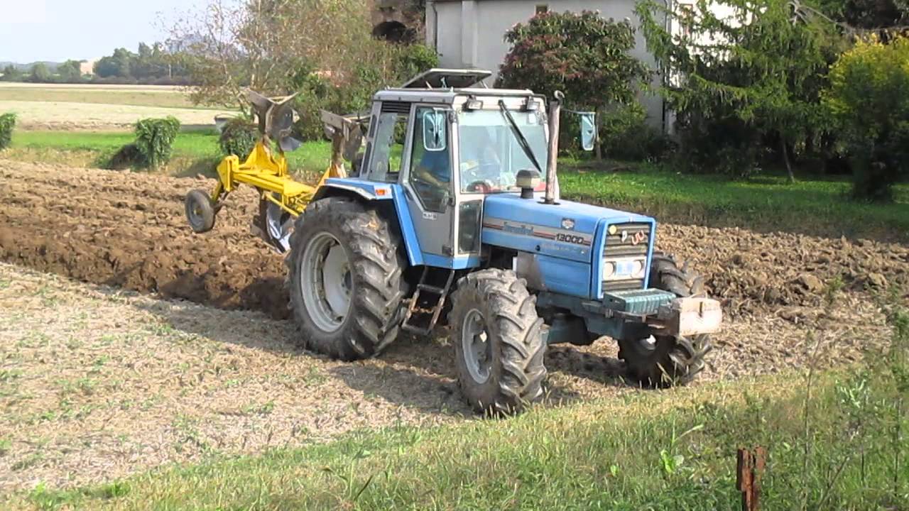 Landini 13000 in aratura