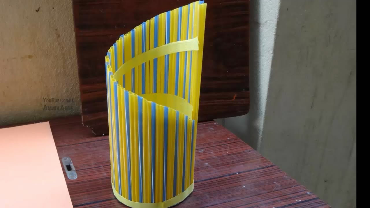 Straw Art - Flower Vase With Drink Straw by Amm Arts