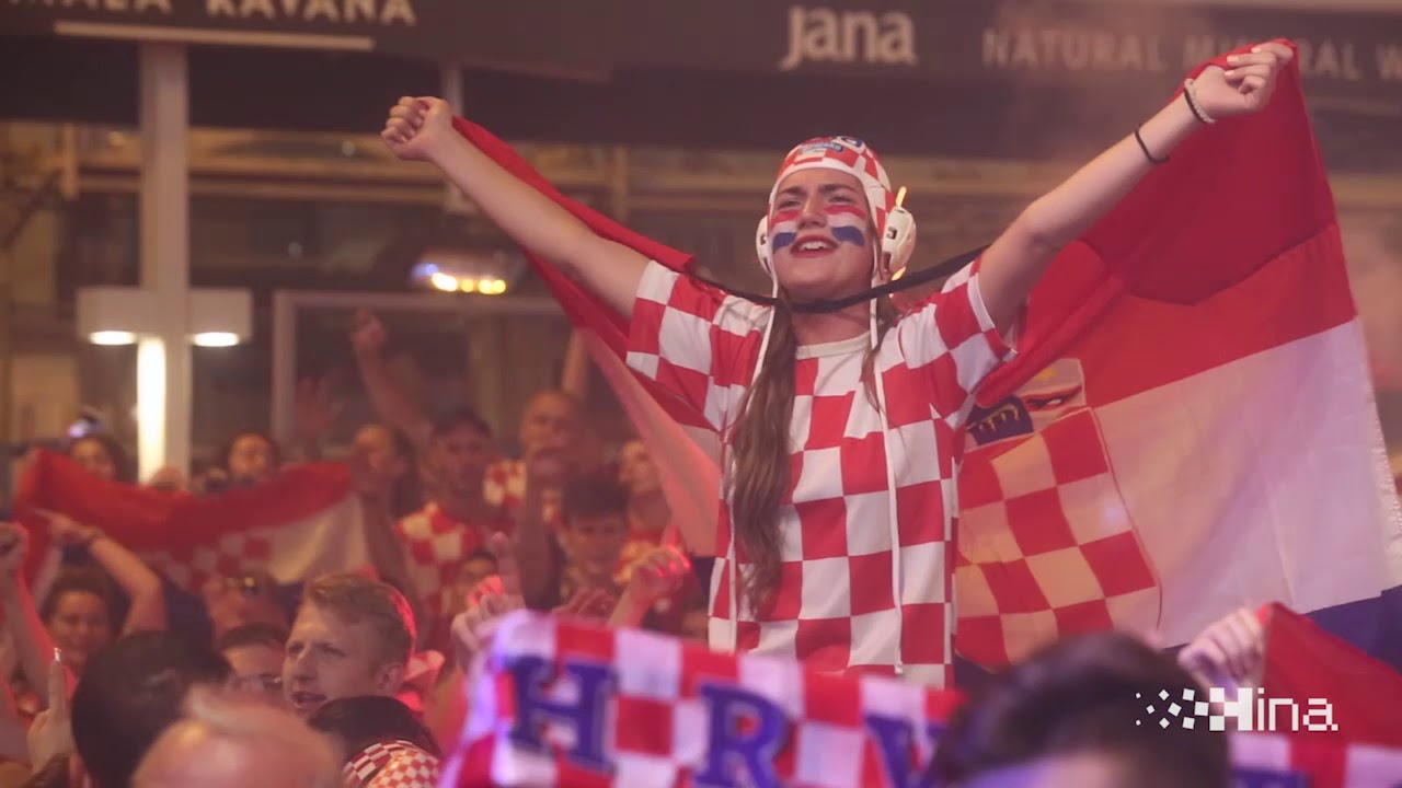 Gledanje utakmice četvrtfinala Hrvatska - Rusija na glavnom zagrebačkom trgu