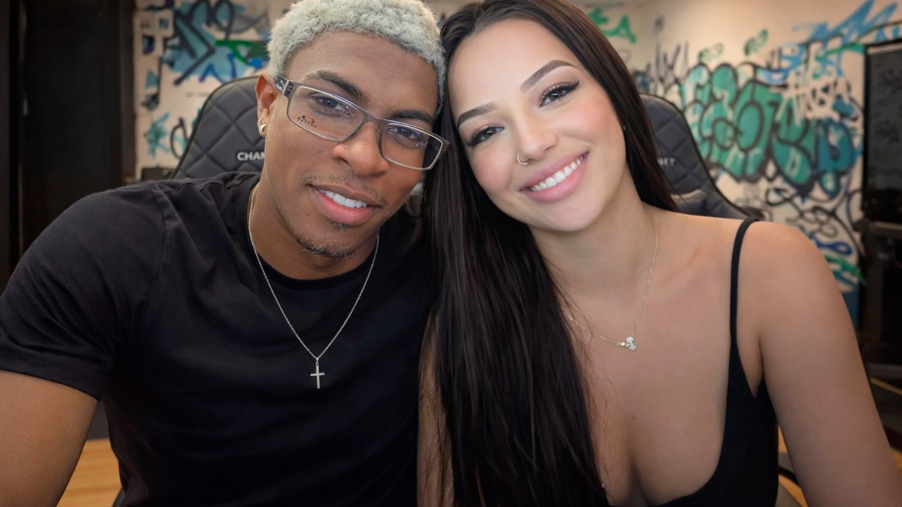 ZAGO MARCOU UM ENCONTR COM ELA NA LIVE