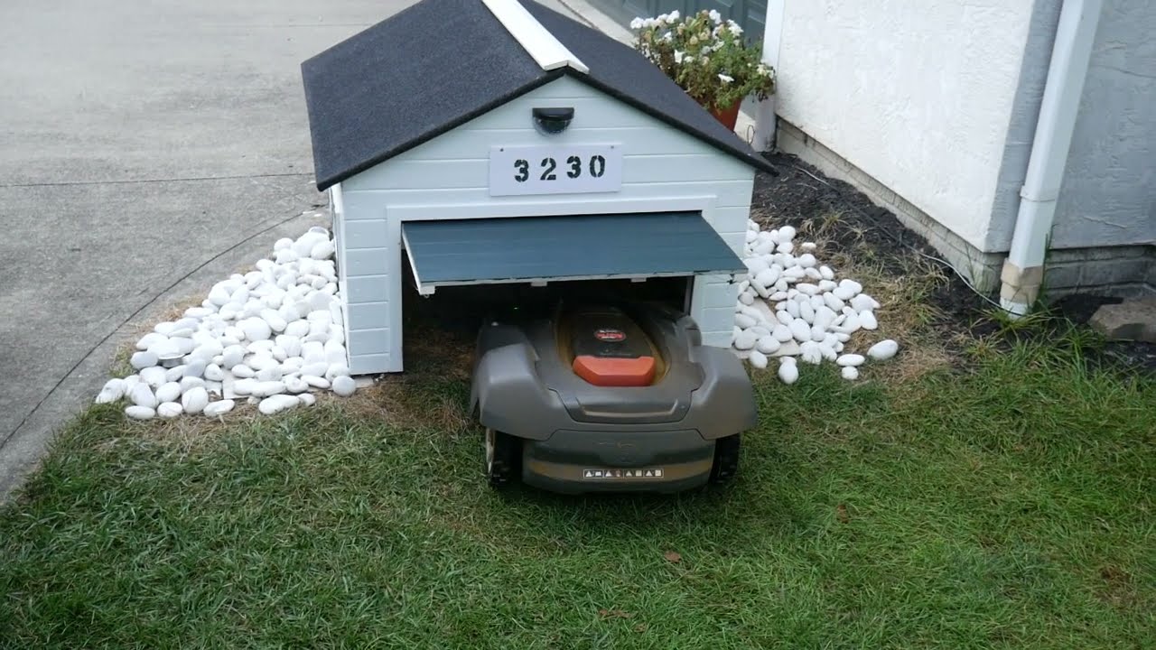 Fred's new home! - Automower Garage