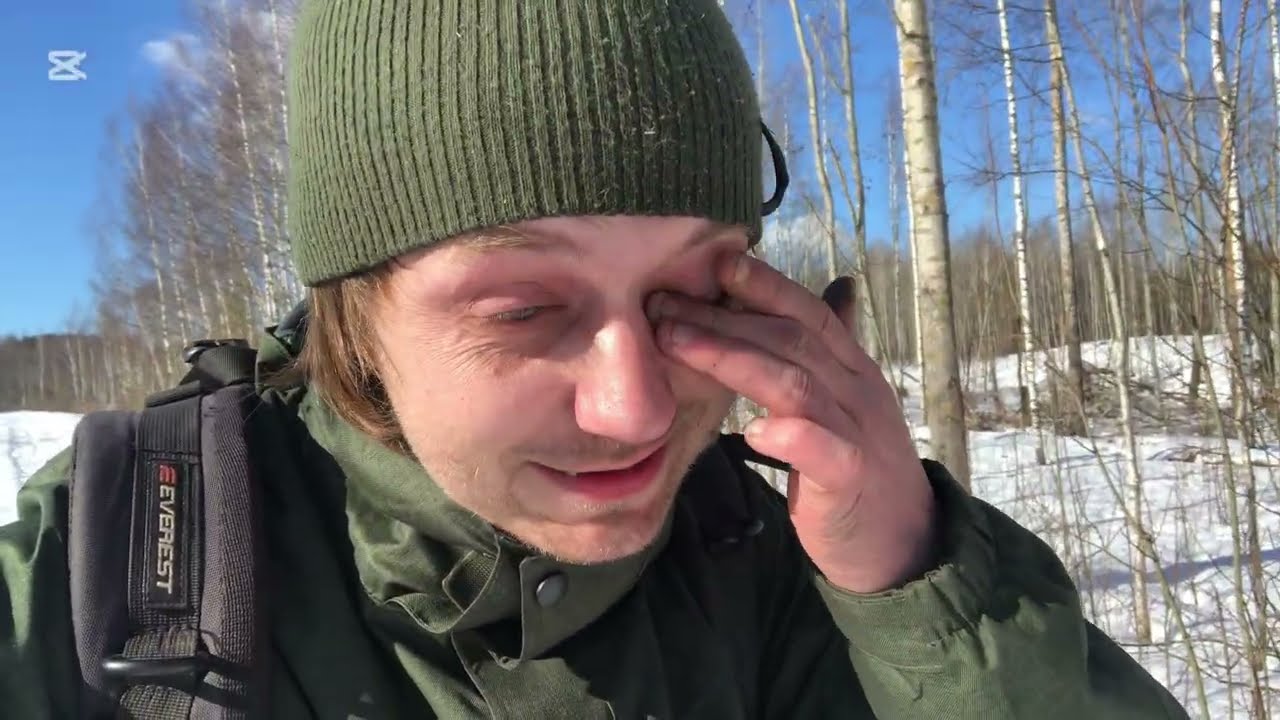 Весна пришла и солнце слепит. 