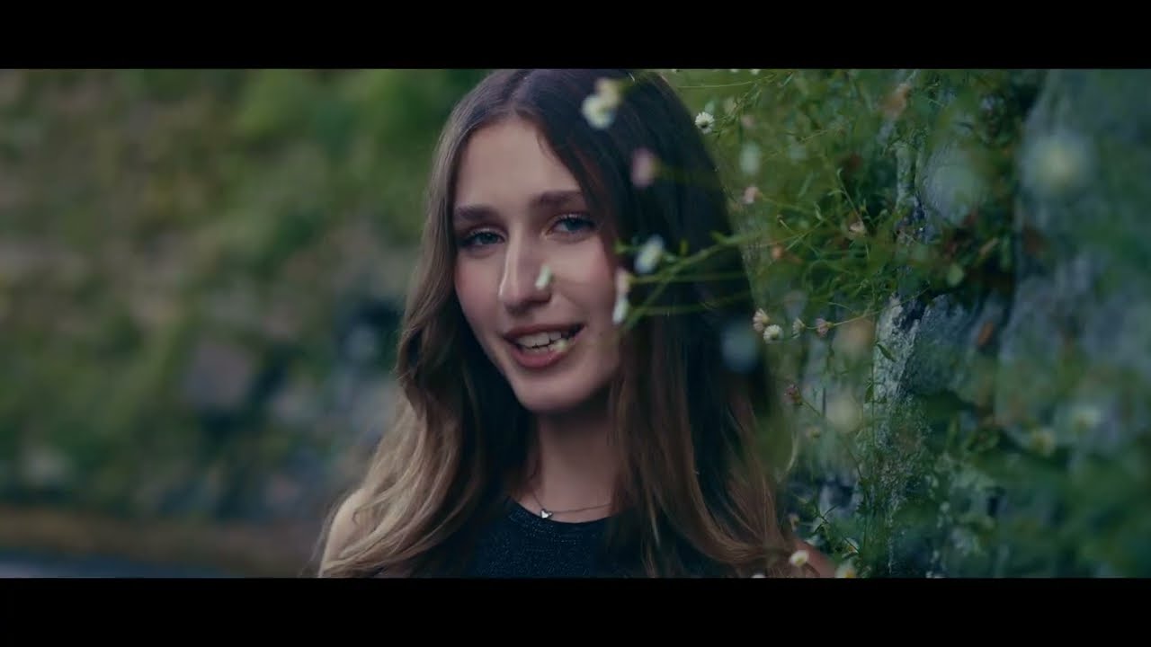 Anna Mozzon - 16 (Official Music Video)