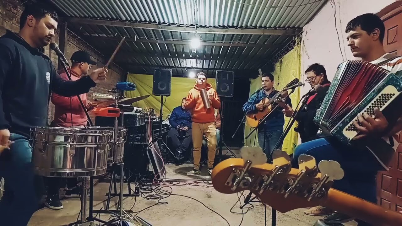Los K'tecitos  (Canci&oacute;n Propia)