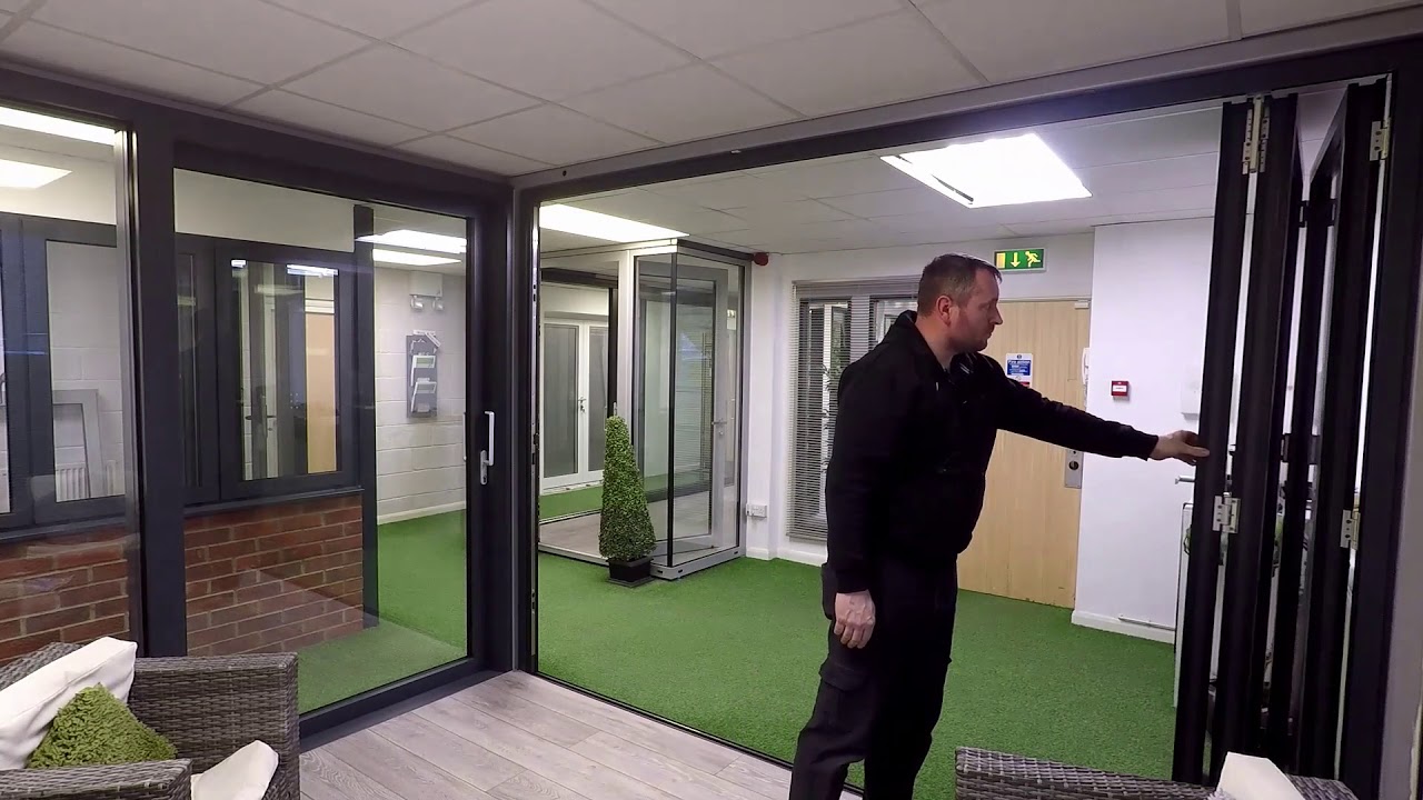 3 Door Bifold - Showroom | Lite Haus UK