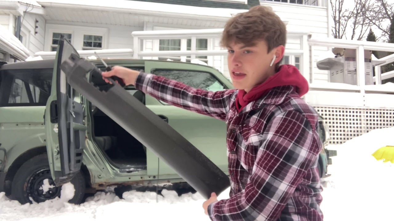 HowTo Remove Roof Trim Plastic on a Honda Element