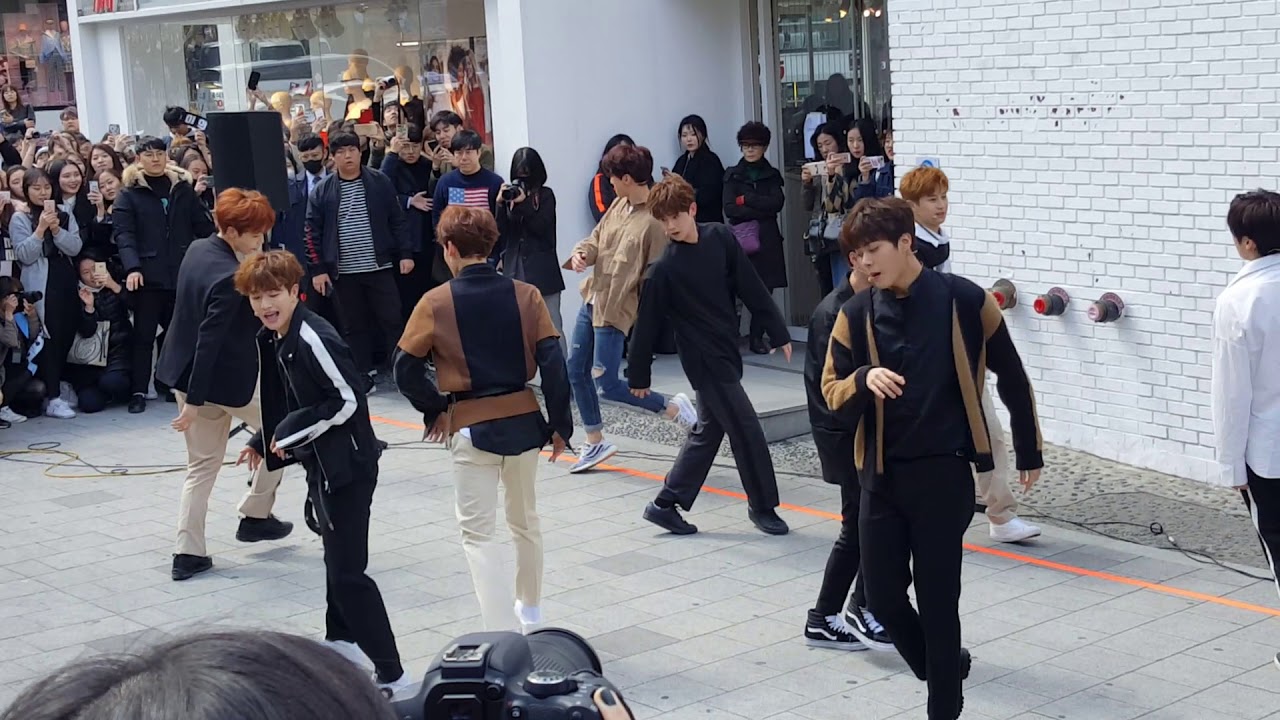 [180407] 유앤비(UNB) 홍대 버스킹(Busking) 감각 전체 직캠