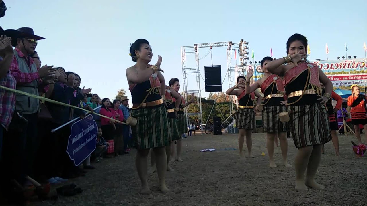 ส้มตำลีลา เทศบาลตำบลทุ่งต้อม 2 ปี2558