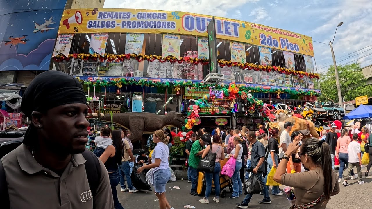 Una Locura! centro de Medellín🚫🔥Navidad🎅