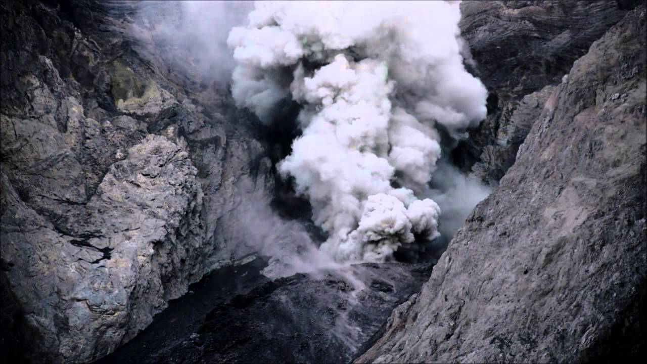 Rockfalls and typical eruptions from Batu Tara volcano