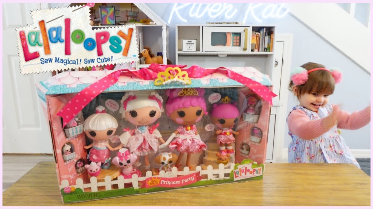Lalaloopsy Sew Royal Princess Party Doll Set - 2 Year old Unboxes and Plays with Lalaloopsy Dolls