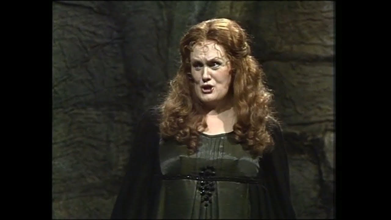 In Memoriam - Joan Sutherland as Norma, Final Scene