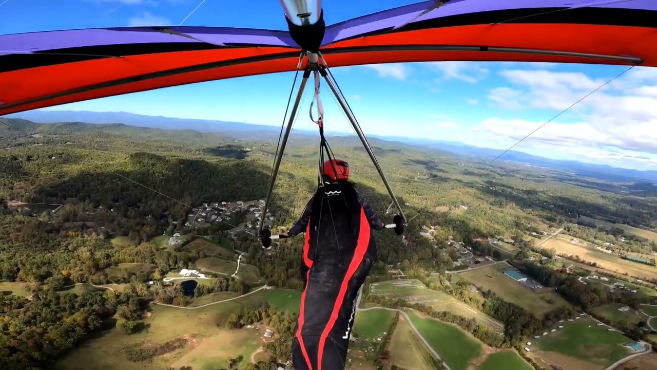 Worked hard for a low save! Hang gliding flight at Pinnacle 
