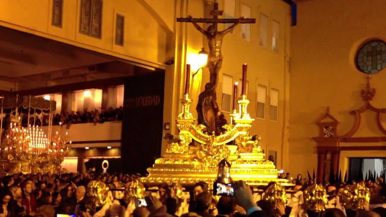 Salida del Cristo de la Buena Muerte Málaga 2013