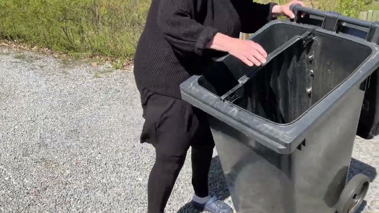 Rengøring af skraldespand AAB Silkeborg