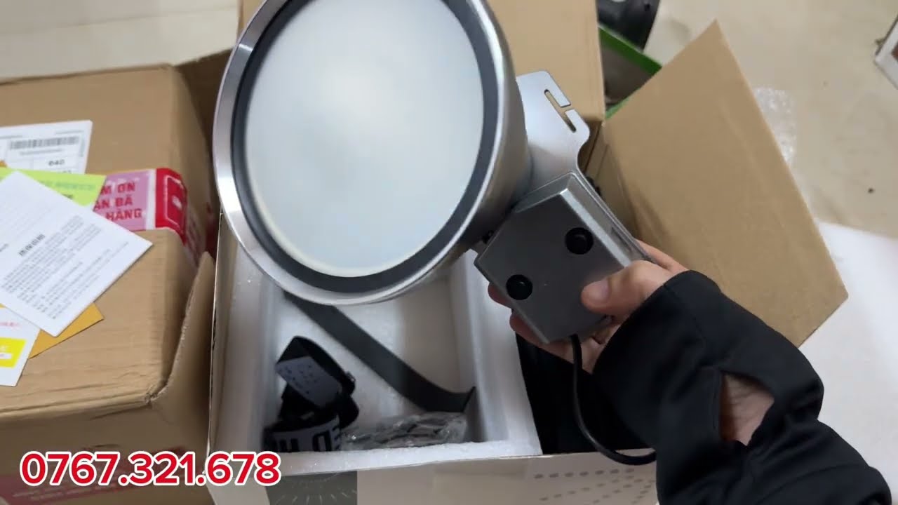 Siêu đèn pin đội đầu giá 3tr trên mạng sẽ sáng cỡ nào . Đầu vít hàng đức giá 5k 0767321678