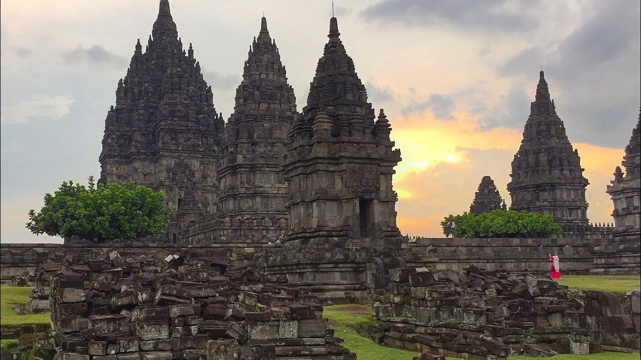 Exploring Indonesia&rsquo;s Ancient World | PRAMBANAN TEMPLE | Java 2020 🇮🇩