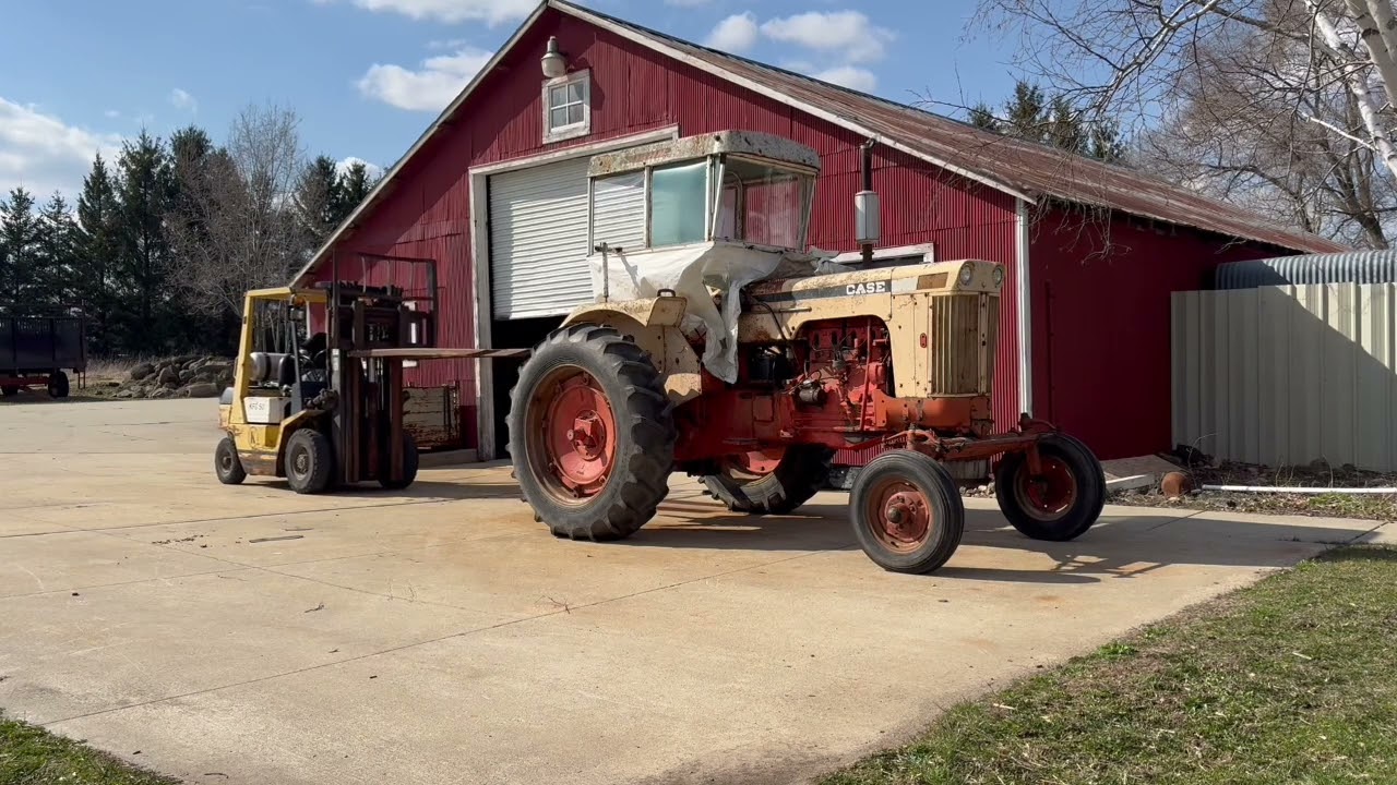 Case 730 Comfort King Removing the Cab