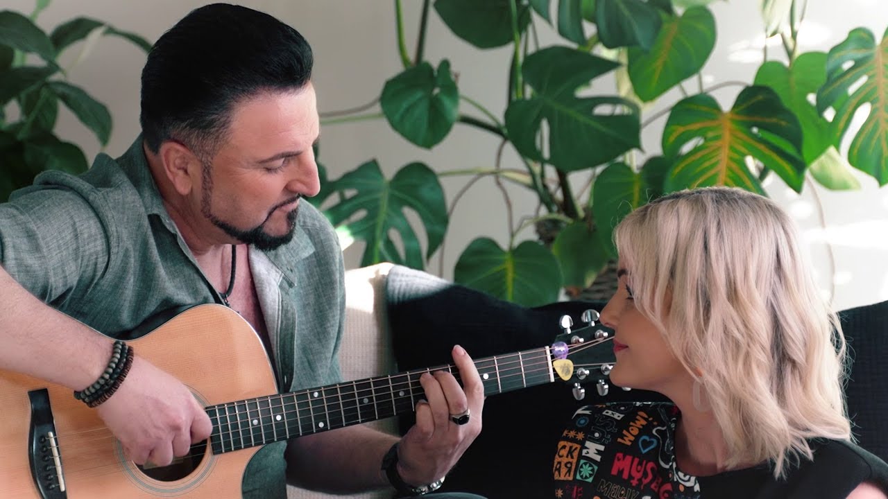 Sammy Moore & Eveline Cannoot - Zo vertrouwd