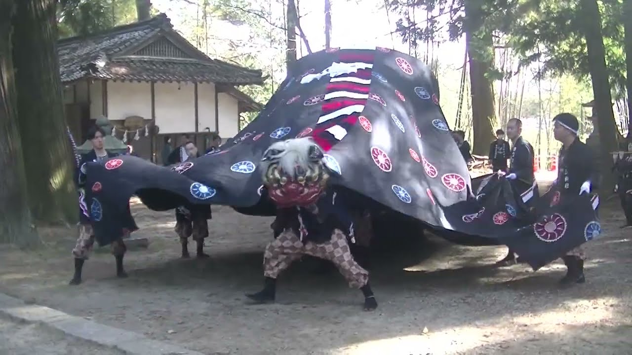 令和6年4月7日　飯沼諏訪神社奉納音楽獅子舞　境内奉納