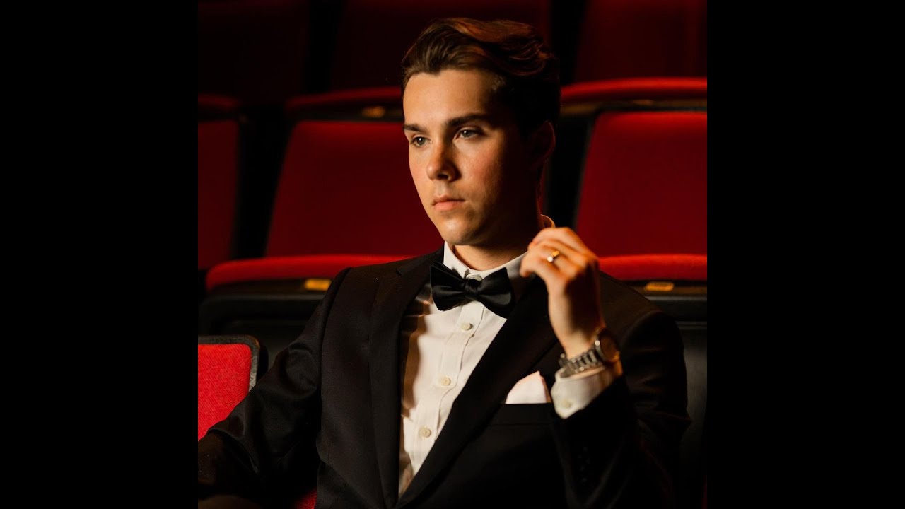 Jeremy Shada acoustic live session for new song Gentleman