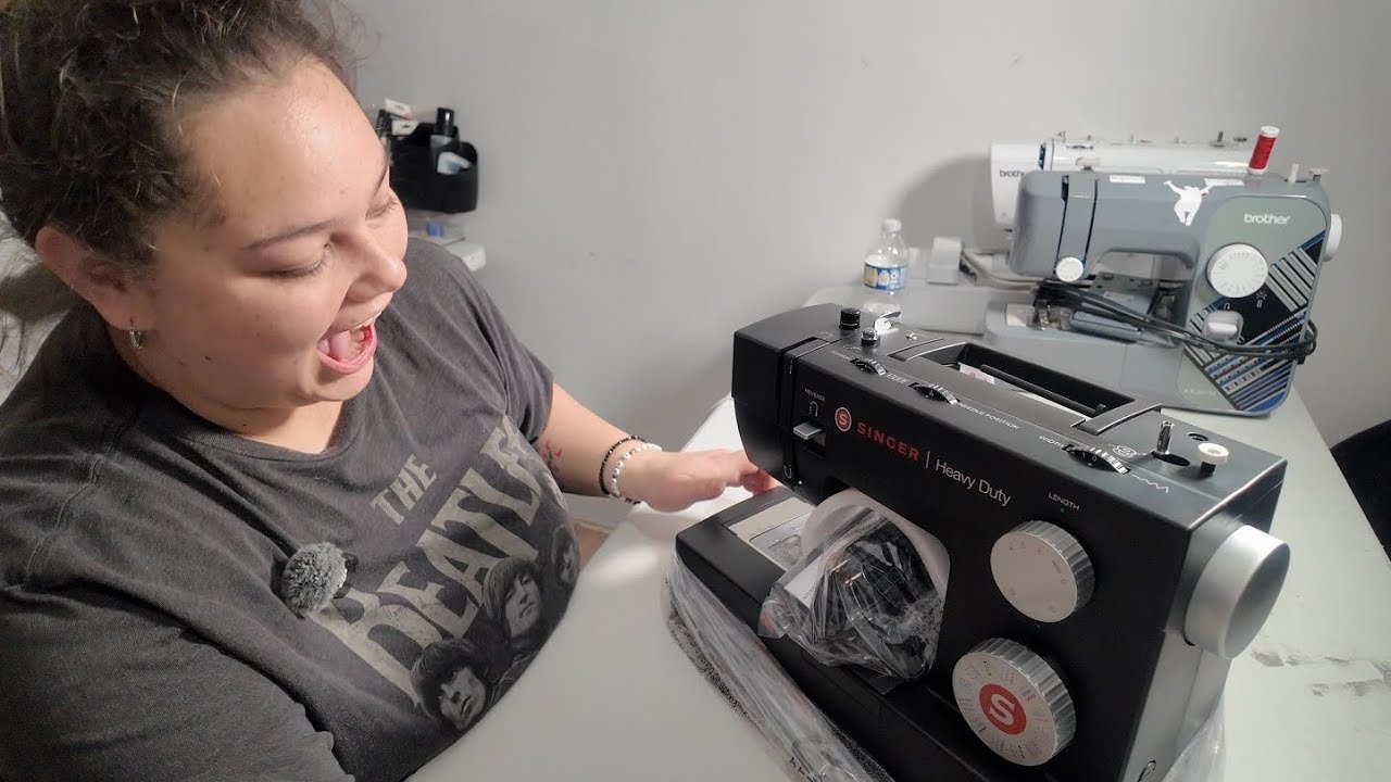 Распаковка швейной машины Singer 4432 Heavy Duty | Издание Sterling Edition