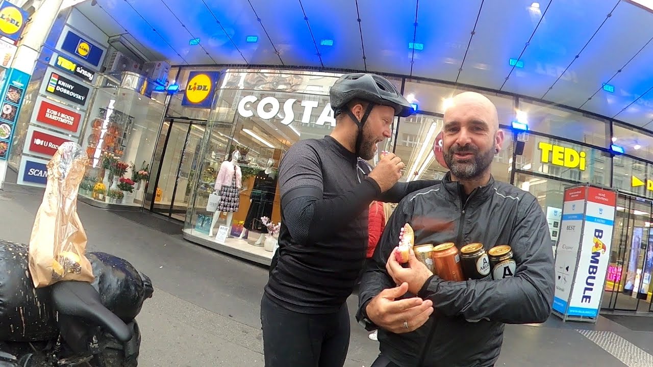 dag 8 aankomst Praag, Pilsje , Thai massage en stadswandeling. Tips zijn welkom