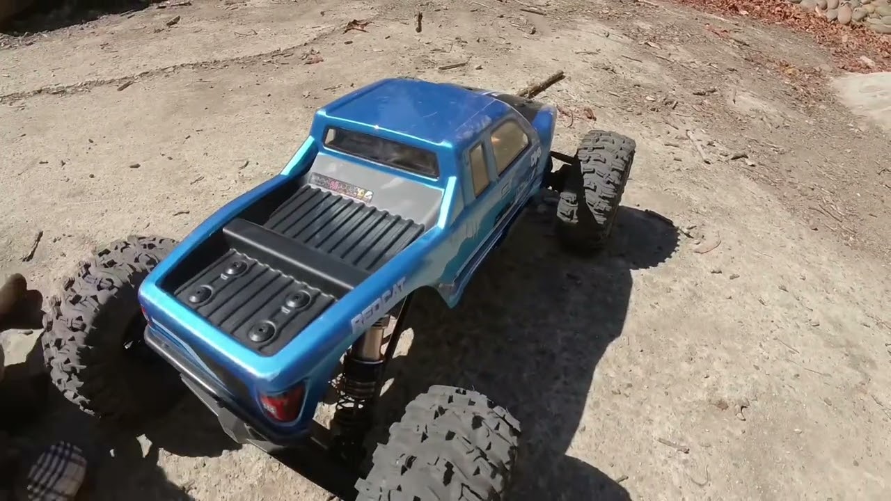 Redcat Vertex6 with a Deviate Customs dig unit 