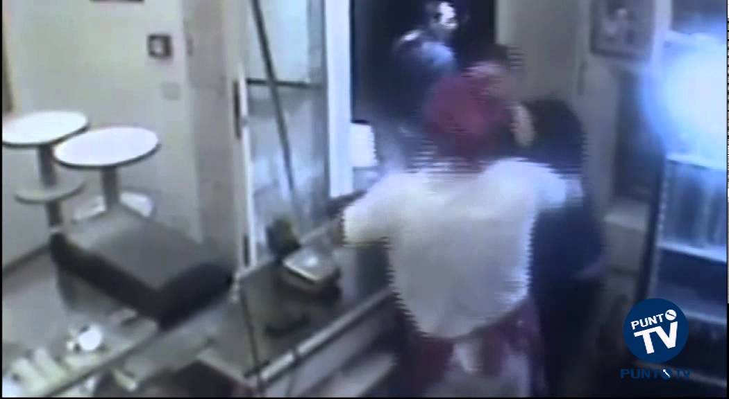 Ruvo di Puglia: le immagini shock della rapina alla pizzeria