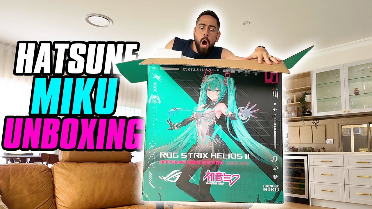 Unboxing my DREAM Hatsune Miku Gaming PC & Limited Edition Collection
