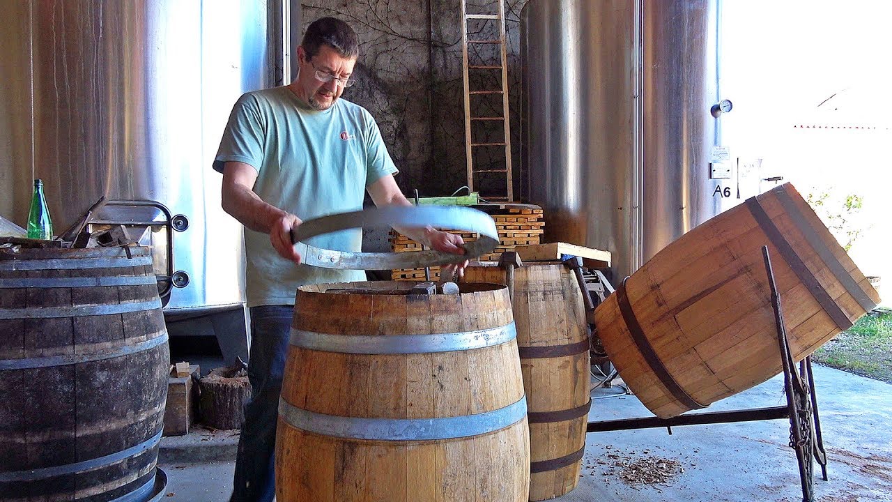 ¿Cómo se hacen barricas / barriles / toneles de roble francés? Visitamos bodega en Francia. vino