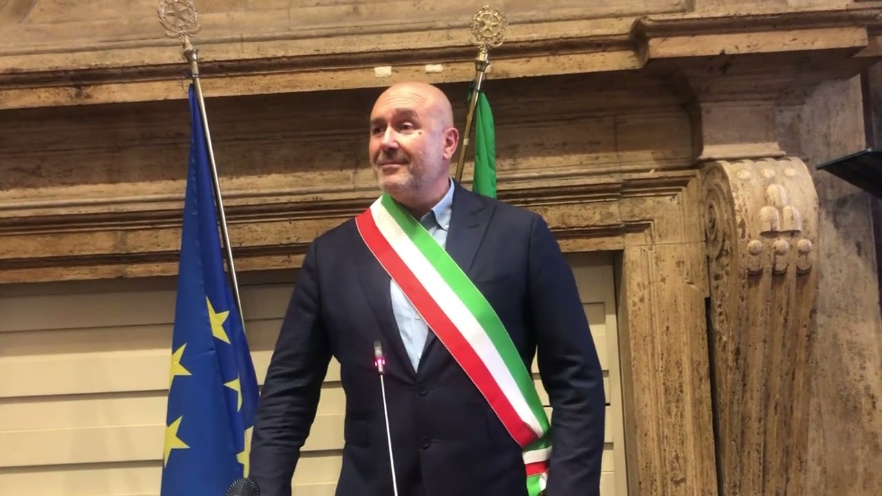 Bandecchi sindaco di Terni: «Un sindaco con la valigia e nove assessori con le scarpe da tennis»