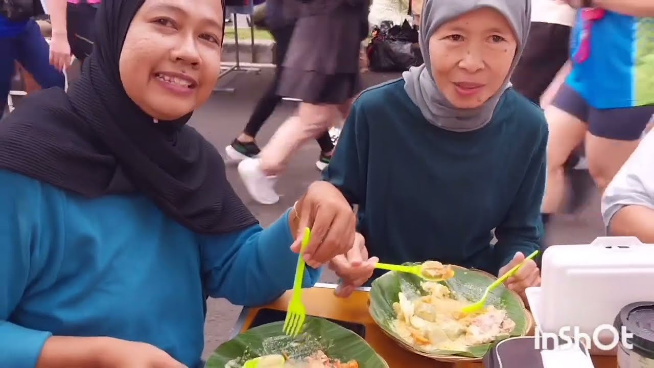 LONTONG OPOR PAWON ASRI ADA DI GBK  CFD JAKARTA  ENAK 👍
