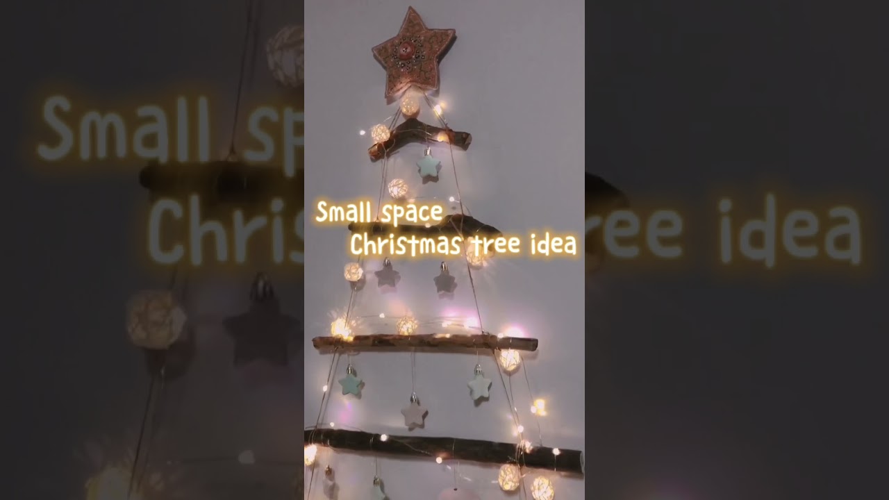 Small space Christmas decor idea, DIY Christmas tree, wall decoration #smallspaces #smallspaceideas