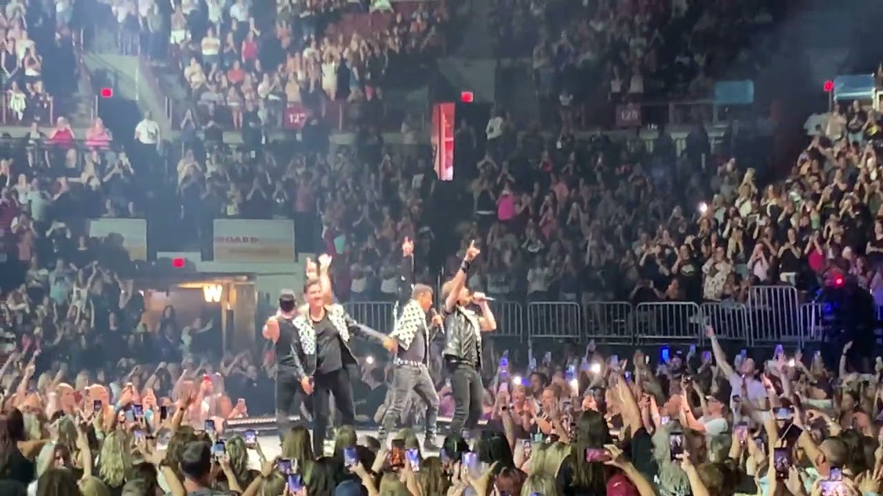 NKOTB - The Whisper Mixtape Tour 2022