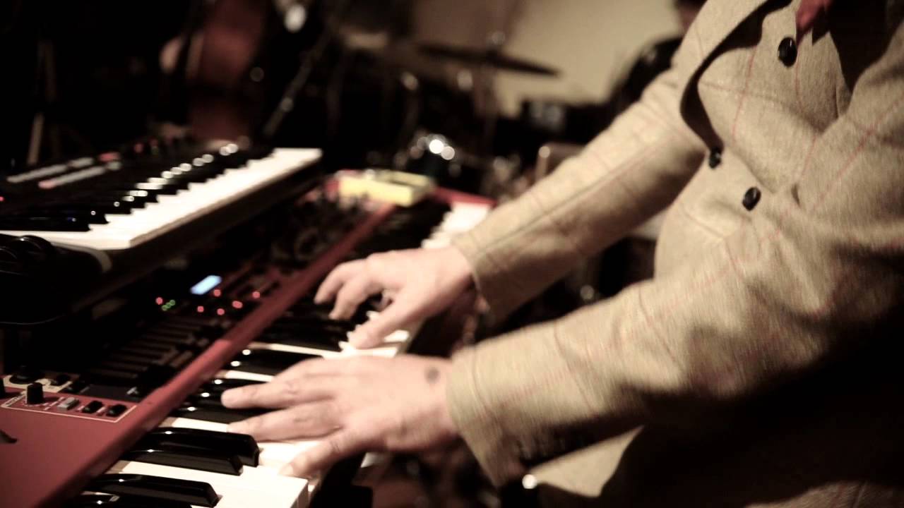 45 - Much Longer feat. Gizelle Smith
