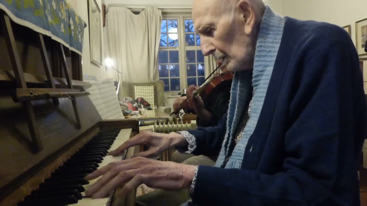 I Couldn't Sleep a Wink Last Night - 96歳 96 year old piano violin  Social Bubble Jazz ソーシャルバブルジャズ