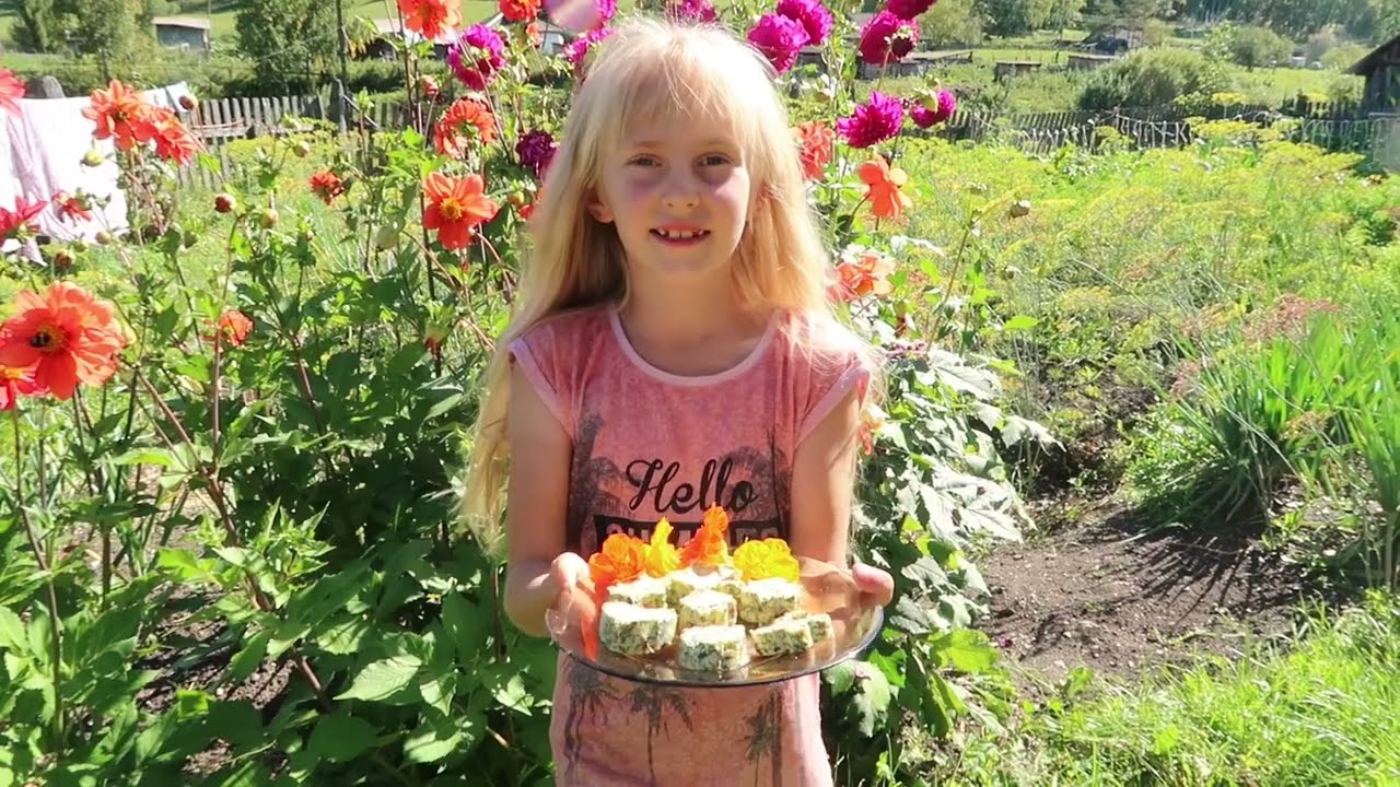 Emely mit zwei Kapuzinerkresserezepte aus Sibirien!