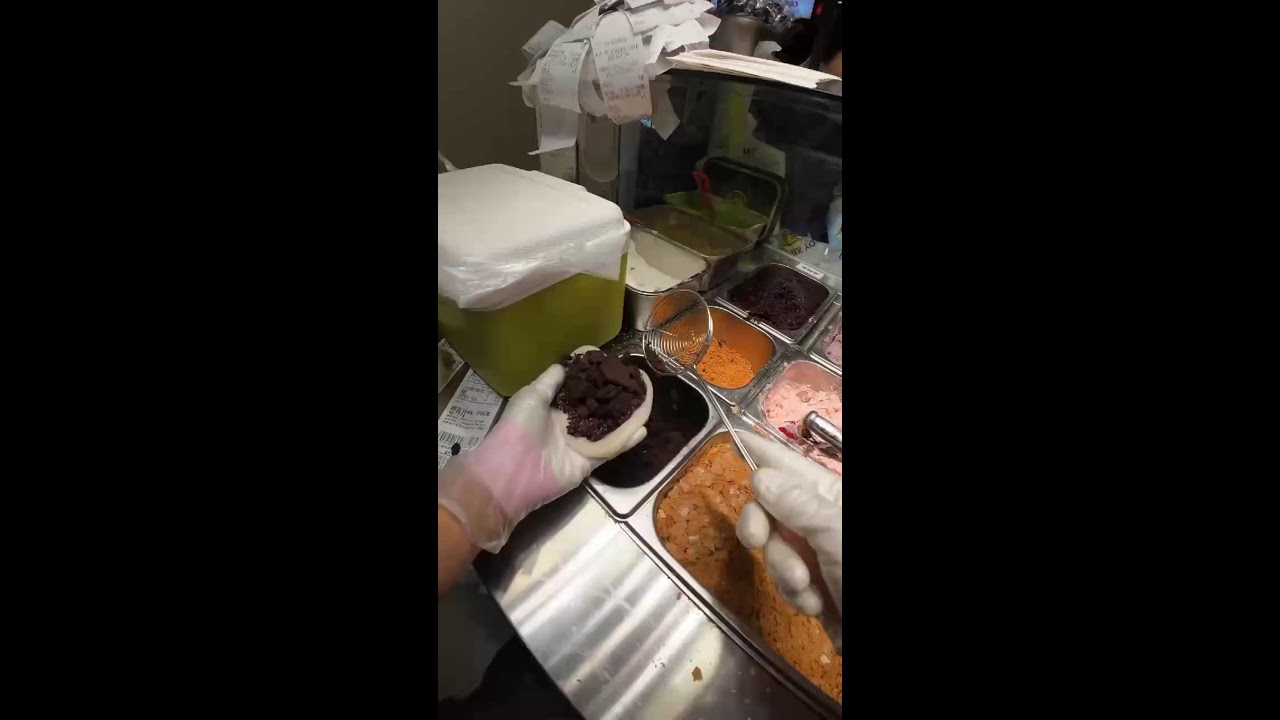 Delicious food live