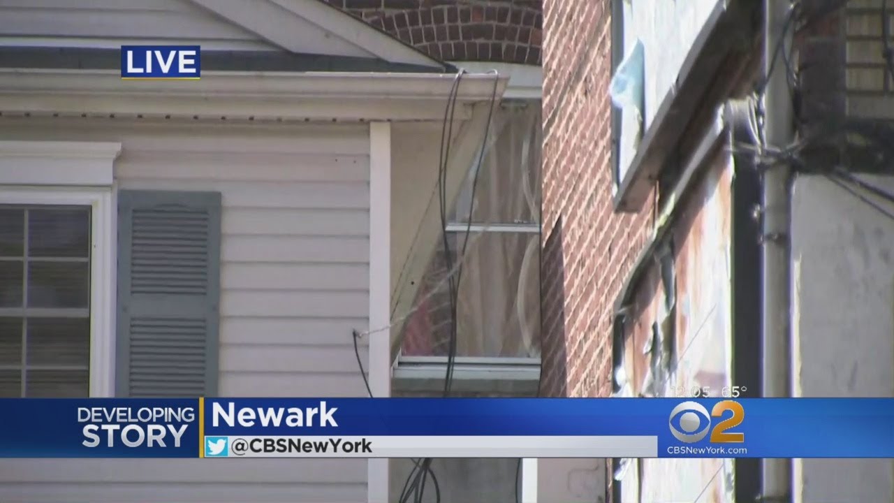 Child Falls Out Window, Dies