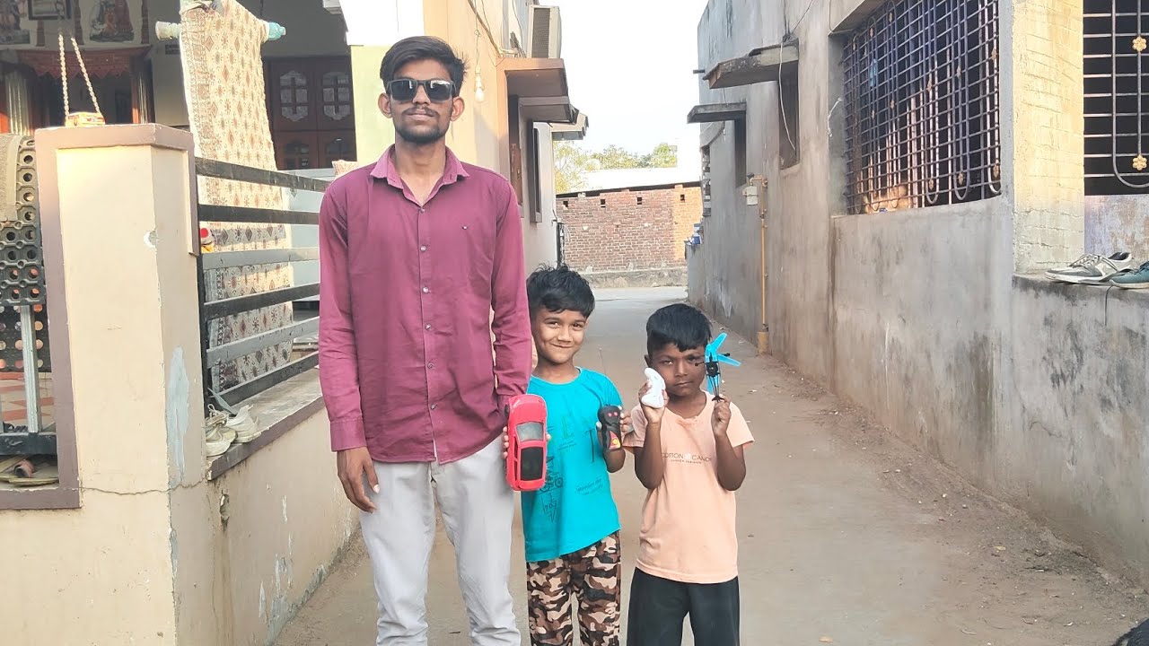 VANSH NE CHALAYI REMOTE CONTROL CAR 